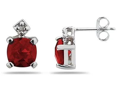 1.20Ctw Garnet & Diamond Earrings In White Gold