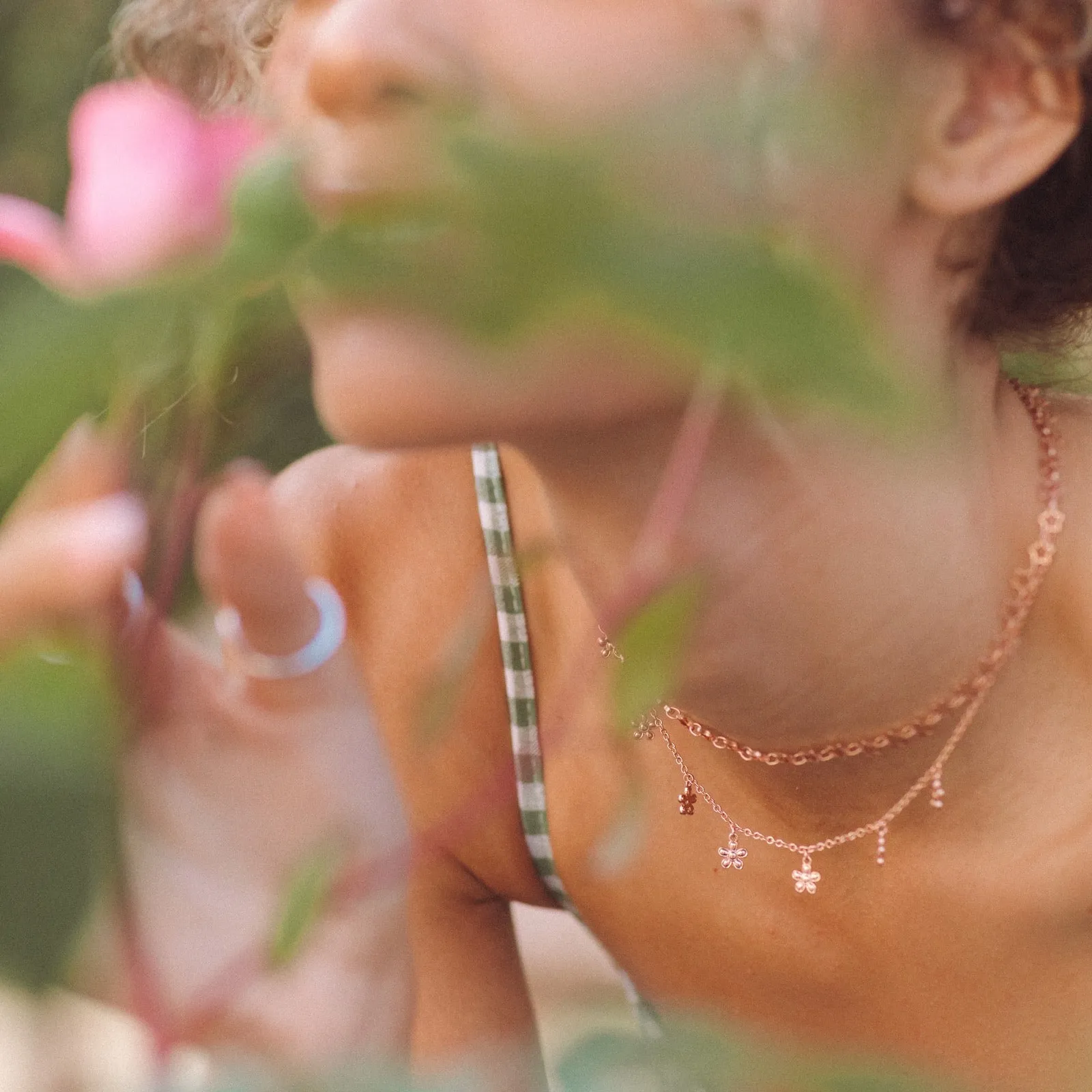 Bitty Daisies Choker