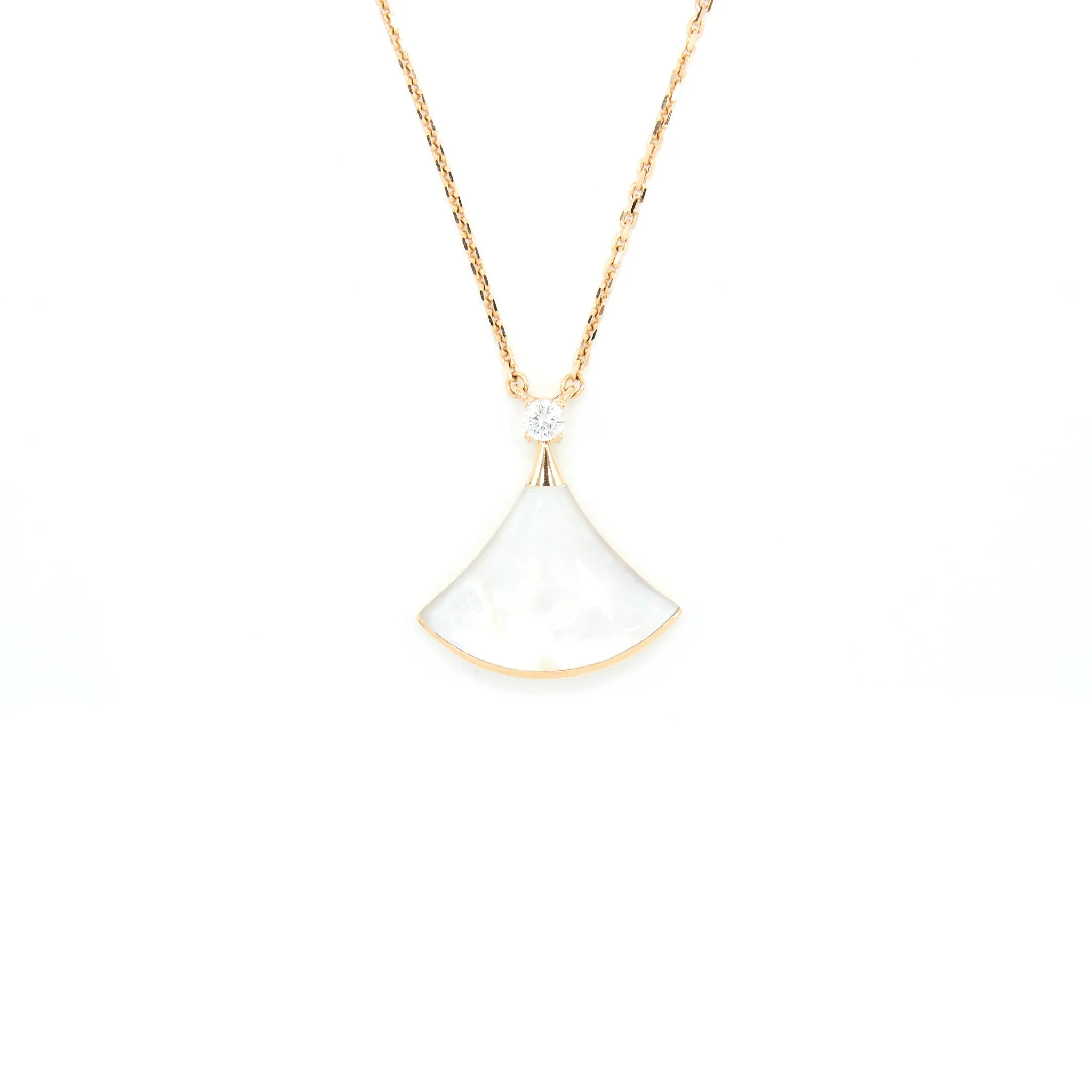 Bvlgari Diva’s Dream Necklace Mother Of Pearl With Diamond Rose Gold