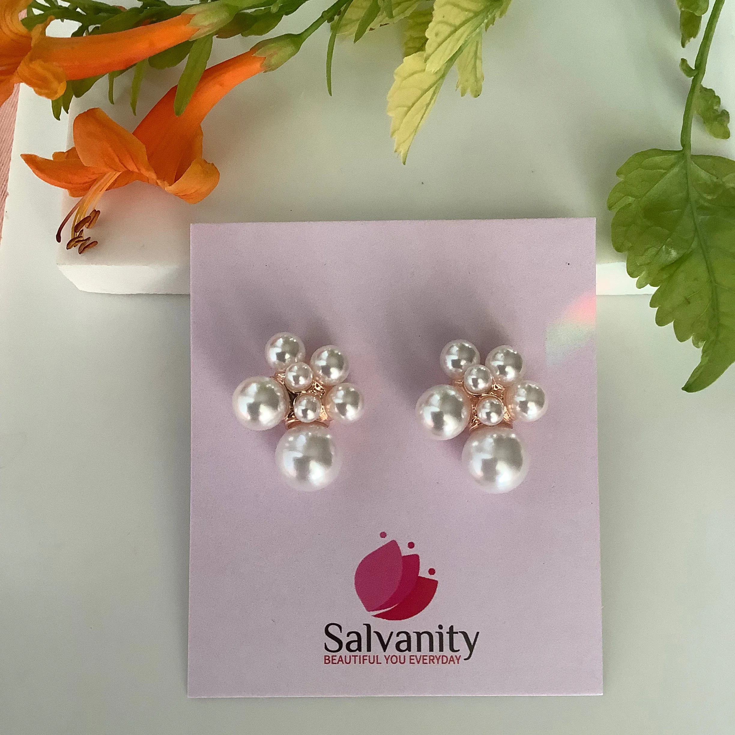 Salvanity K-POP Modern Trendy Bunch of Pearls earrings