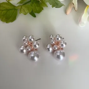 Salvanity K-POP Modern Trendy Bunch of Pearls earrings